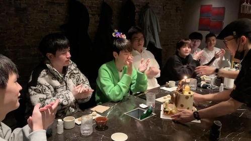 大b老师带队友吃瓜,揭秘娱乐圈幕后故事